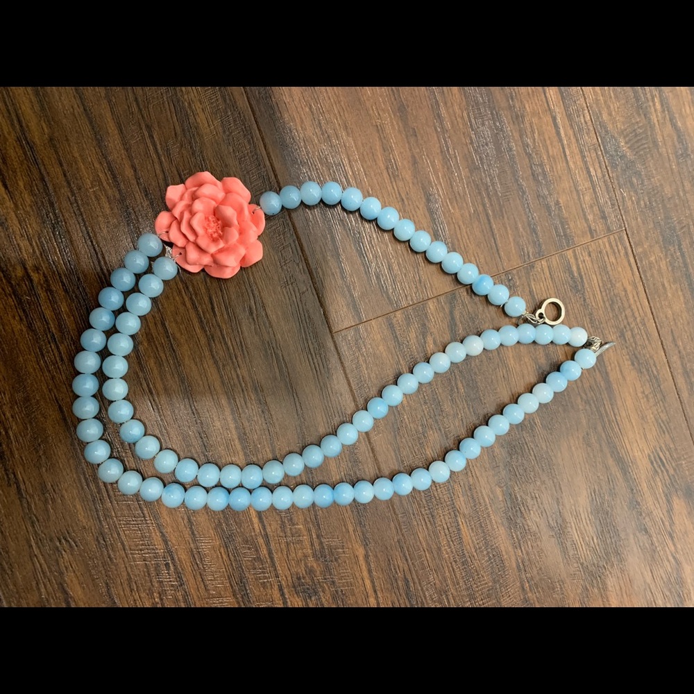 Flower blue and pink pearl necklace